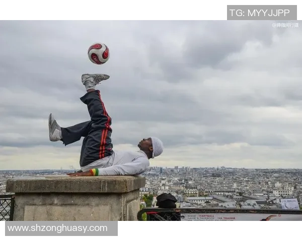 气质与球技并存的足球巨星们如何在场上外塑造独特魅力 气质与球技并存的足球巨星们如何在场上外塑造独特魅力